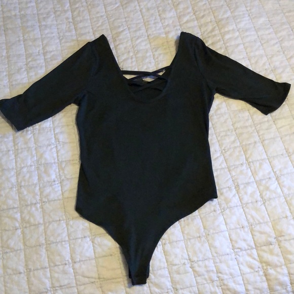 Three quarter sleeve onesie - Picture 2 of 2